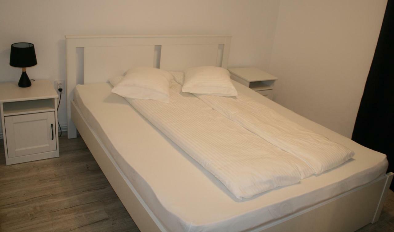Casa Peterfi - Apartment With 3 Bedrooms And Spacious Living Room Targu Mures Exterior photo