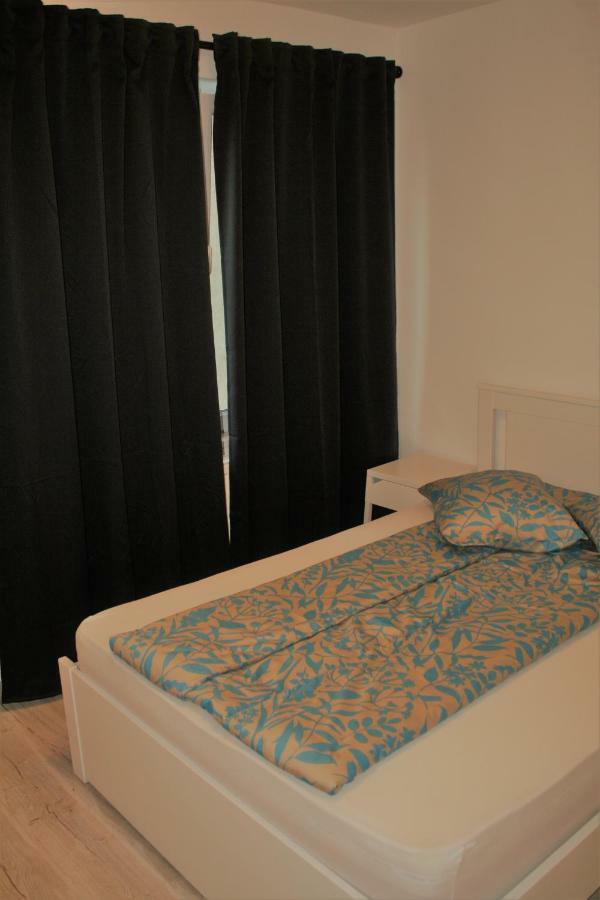 Casa Peterfi - Apartment With 3 Bedrooms And Spacious Living Room Targu Mures Exterior photo